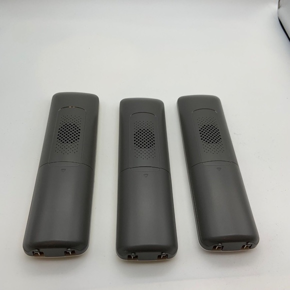 Vtech DS6722-3 Connect To Cell 3-Handset Digital Answering System - Picture 11 of 12